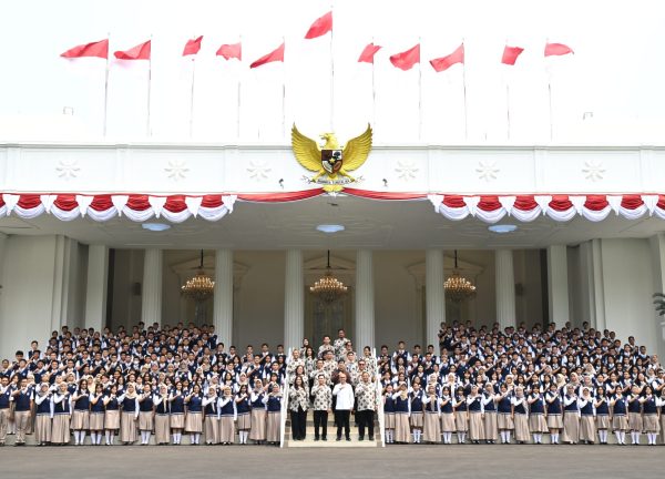 Istana Untuk Anak Sekolah (1)